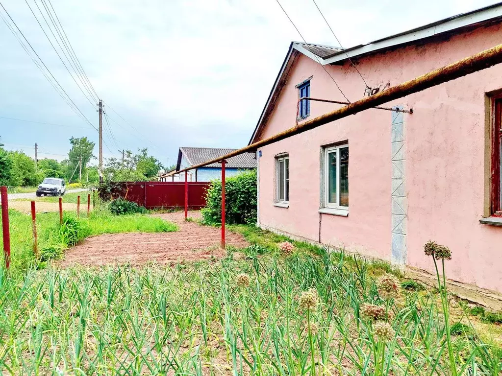Дом в Орловская область, Мценский район, Отрадинское с/пос, с. ... - Фото 1