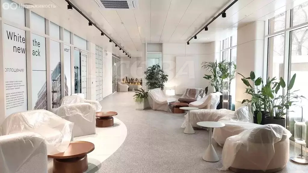 Квартира-студия: Тюмень, Первомайская улица, 8 (69.7 м) - Фото 1