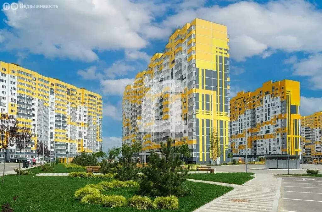 3-комнатная квартира: Краснодар, улица имени 75-летия Победы, 26к2 ... - Фото 0