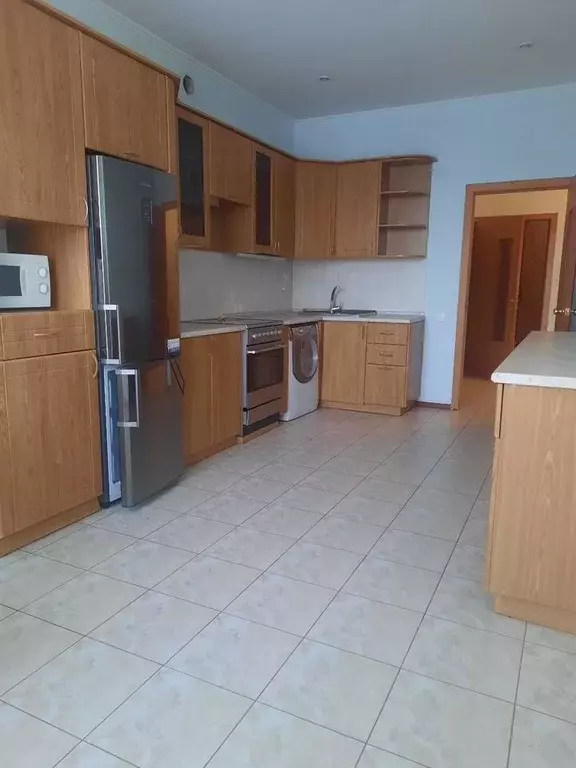 3-к кв. Омская область, Омск Малая Ивановская ул., 53 (109.0 м) - Фото 0