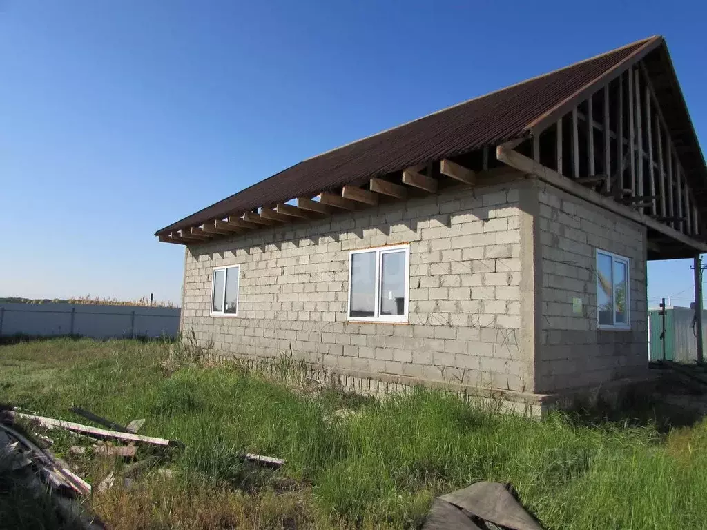 Дом в Волгоградская область, Среднеахтубинский район, Фрунзенское ... - Фото 0
