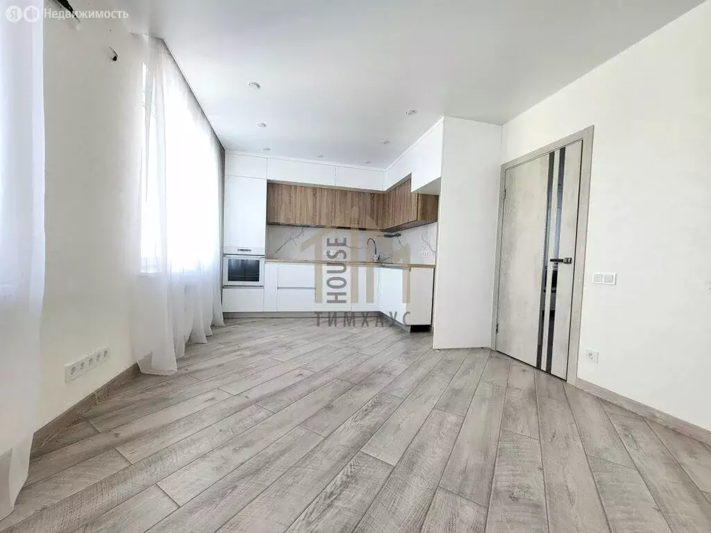 3-комнатная квартира: Омск, Взлётная улица, 13 (69.8 м) - Фото 2