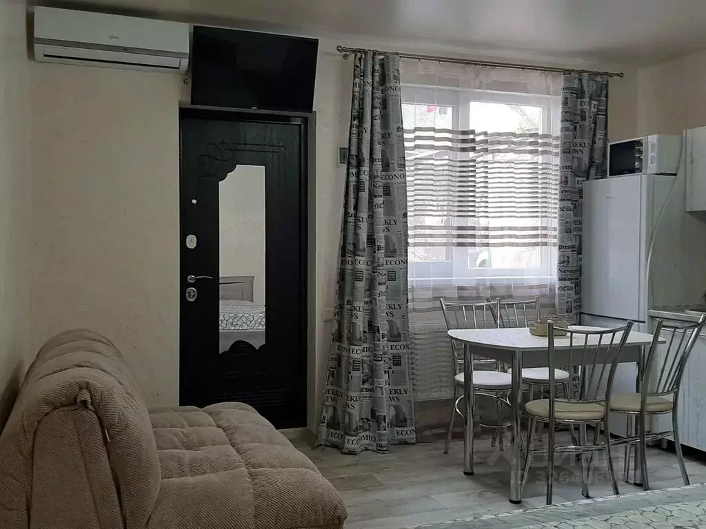 Дом в Крым, Евпатория ул. Интернациональная, 35 (25 м) - Фото 1