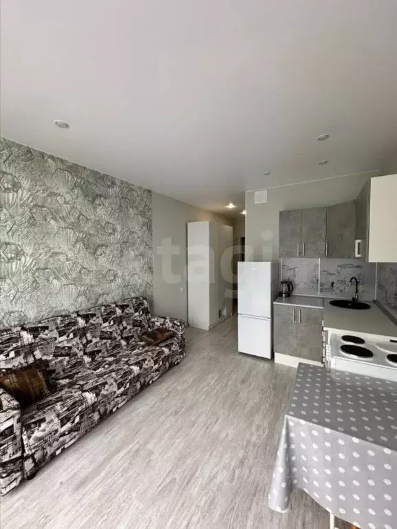 Студия Тюменская область, Тюмень ул. Первооткрывателей, 9 (25.0 м) - Фото 1