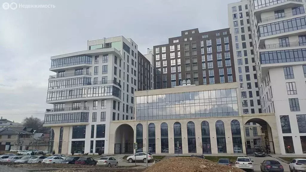 2-комнатная квартира: Нальчик, улица Кешокова, 1 (80 м) - Фото 0