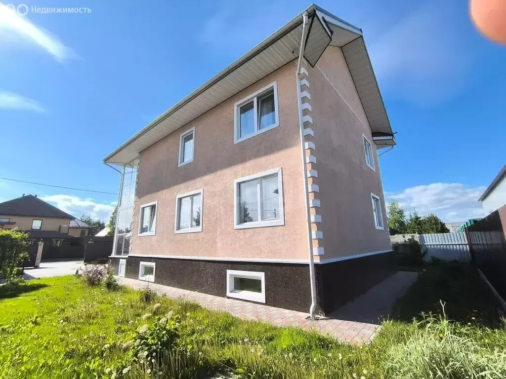 Дом в Новосибирск, улица Твардовского (211.5 м) - Фото 1