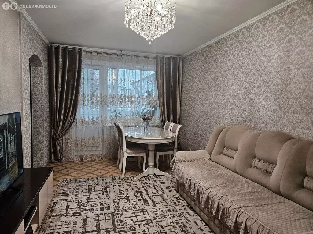 4-комнатная квартира: Кемерово, бульвар Строителей, 32А (88.2 м) - Фото 1