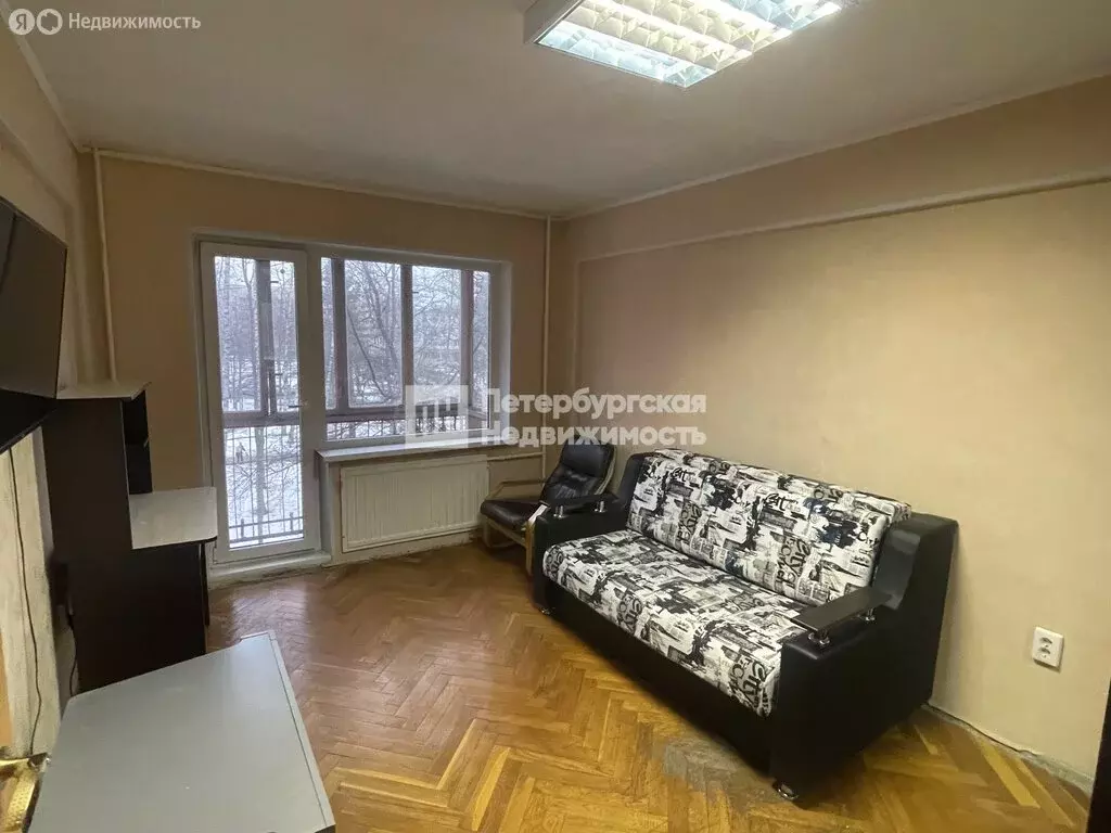 3-комнатная квартира: Санкт-Петербург, Бестужевская улица, 22 (60 м) - Фото 1