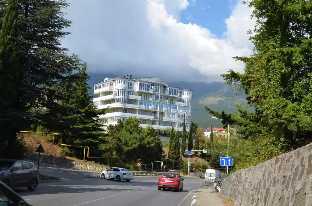 5-к кв. Крым, Ялта ул. Радужная, 2 (216.4 м) - Фото 1