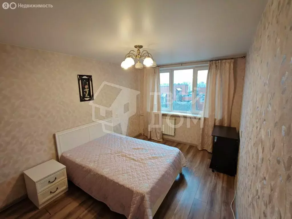 3-комнатная квартира: Санкт-Петербург, Купчинская улица, 24 (65.2 м) - Фото 1