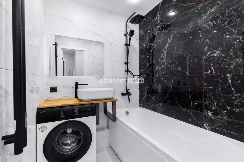 2-к кв. Ленинградская область, Мурино Всеволожский район, ул. ... - Фото 1