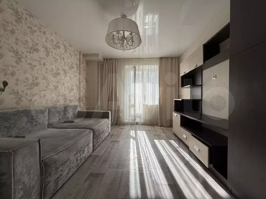 3-к. квартира, 70 м, 2/14 эт. - Фото 0