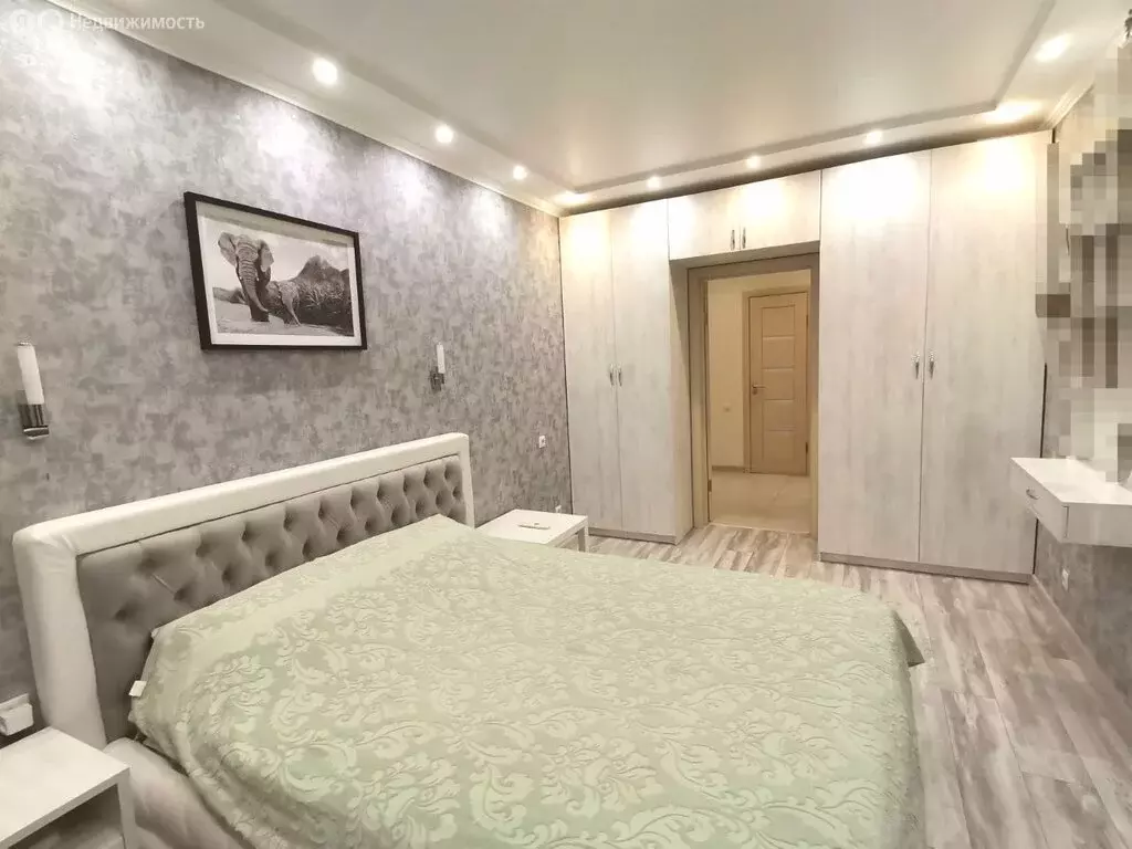 3-комнатная квартира: Тюмень, улица Пермякова, 77 (64 м) - Фото 0