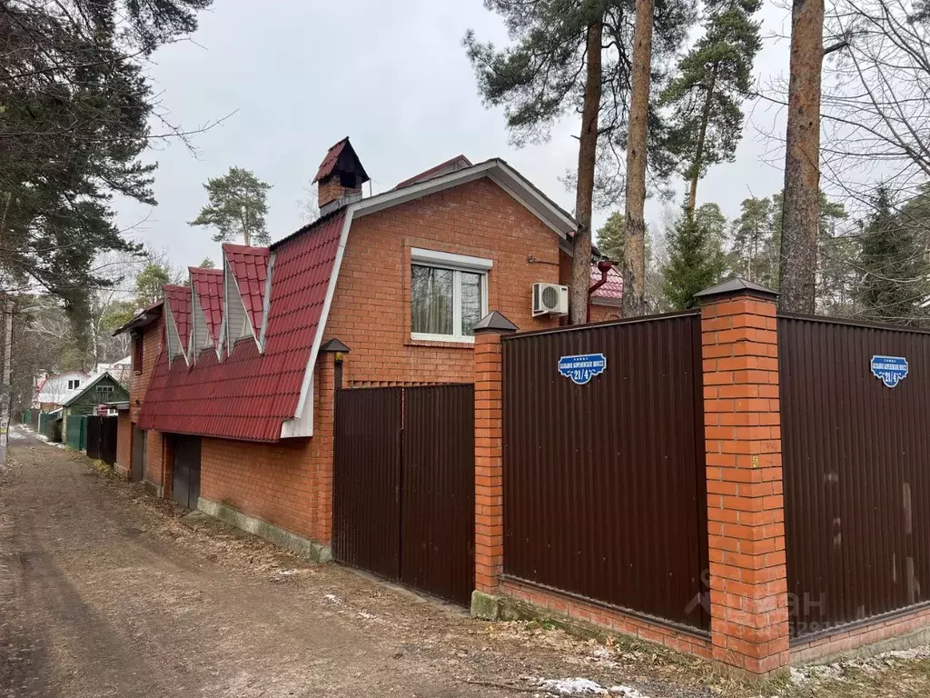 Дом в Московская область, Люберцы городской округ, Малаховка рп ш. ... - Фото 0