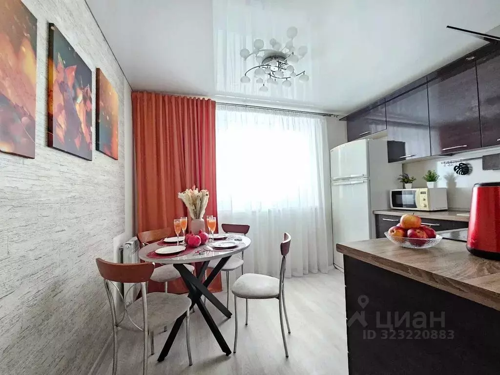 2-к кв. Вологодская область, Череповец просп. Шекснинский, 23 (64.0 м) - Фото 2