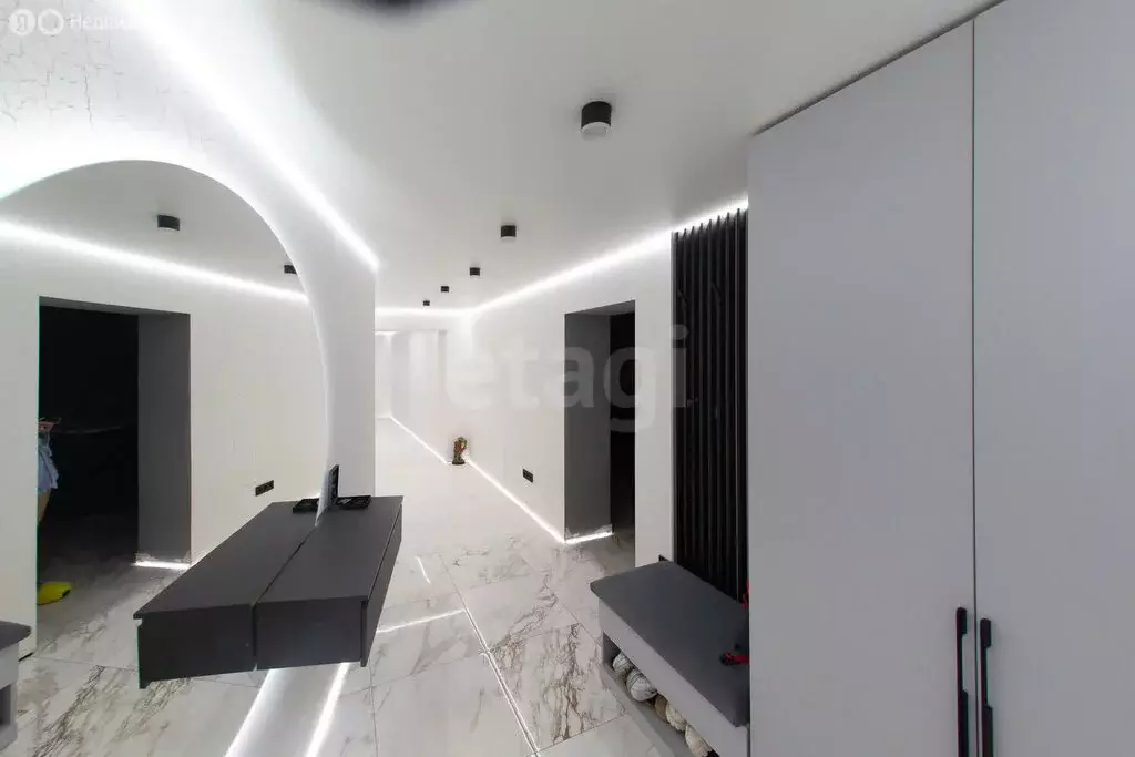 3-комнатная квартира: Альметьевск, улица Клары Цеткин, 18 (85 м) - Фото 1