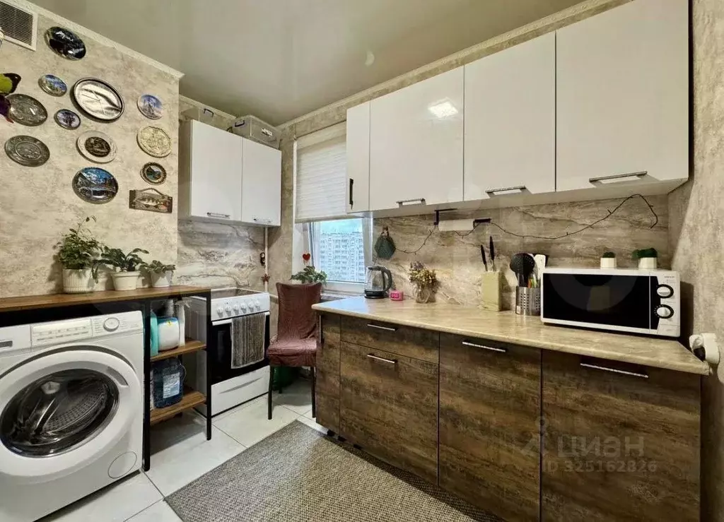 1-к кв. Севастополь просп. Октябрьской Революции, 52 (37.6 м) - Фото 1