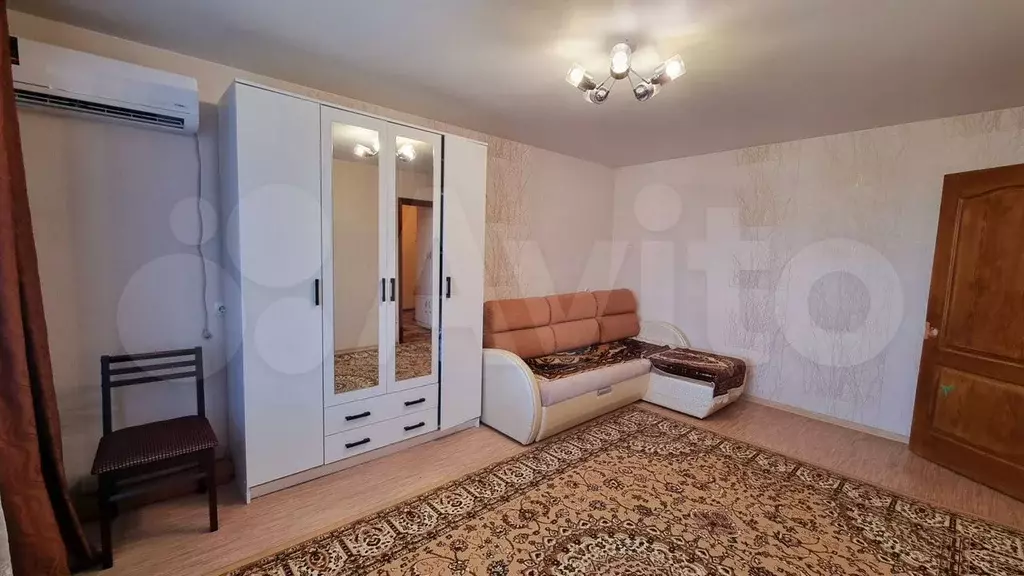 2-к. квартира, 56 м, 8/10 эт. - Фото 1