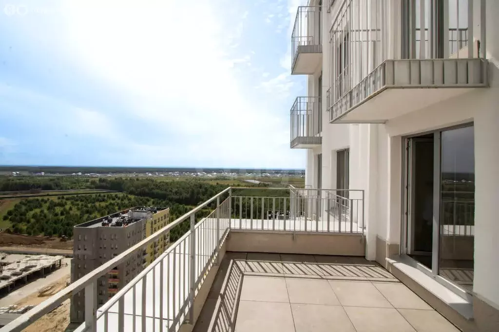 3-комнатная квартира: Тюмень, улица Геннадия Райкова, 19 (65.6 м) - Фото 1