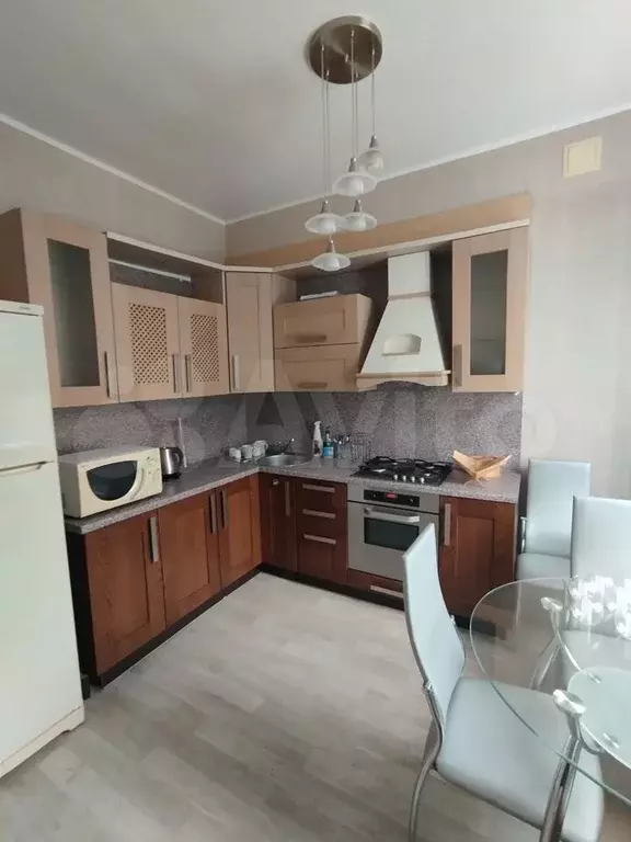 3-к. квартира, 80 м, 2/4 эт. - Фото 1