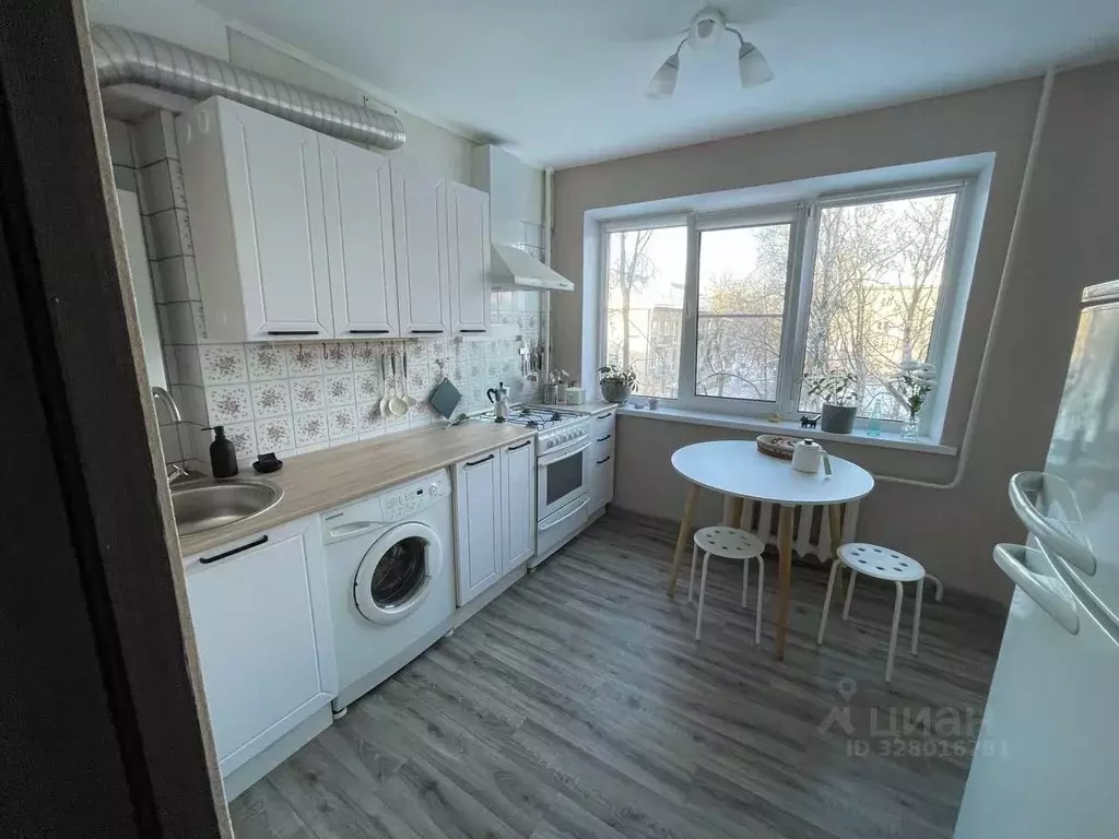 2-к кв. Ленинградская область, Гатчина ул. Достоевского, 15 (54.2 м) - Фото 1