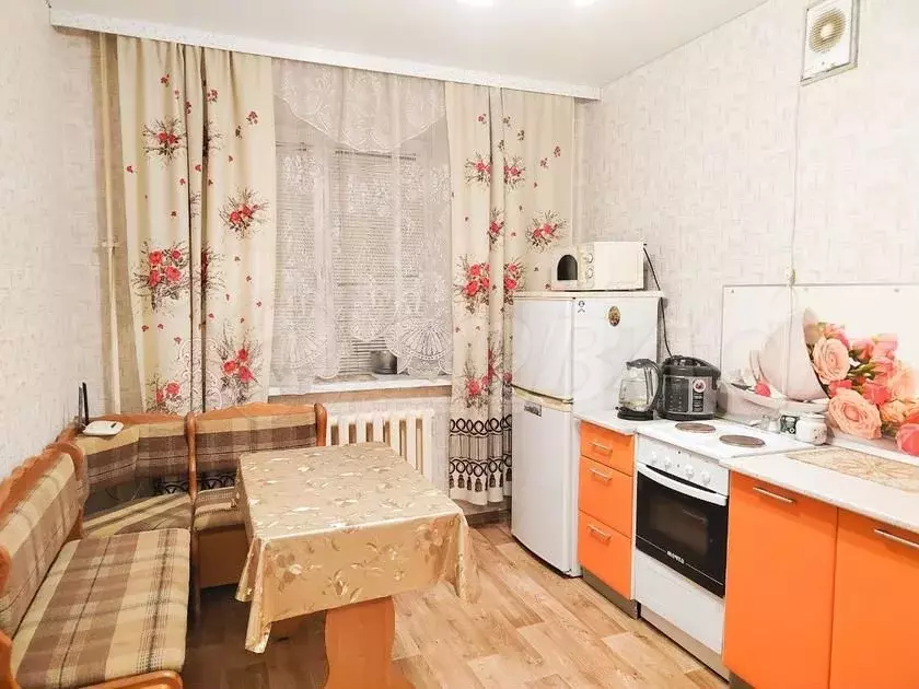 1-к. квартира, 35 м, 1/3 эт. - Фото 1
