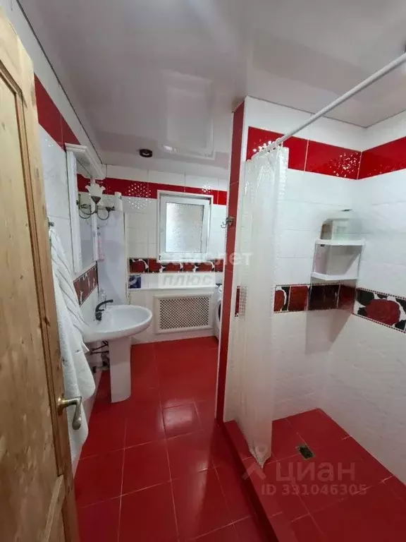 Дом в Кабардино-Балкария, Нальчик ул. Идарова, 96Б (130 м) - Фото 1