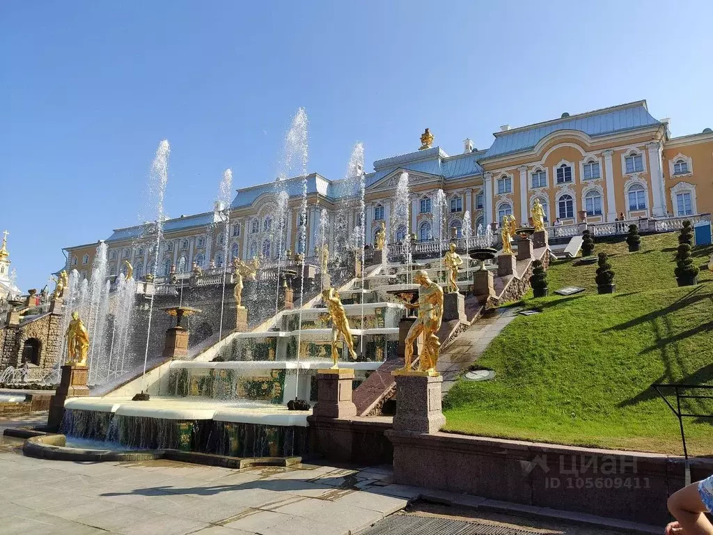 Дом в Санкт-Петербург, Санкт-Петербург, Петергоф ул. Кольцевая, 6А ... - Фото 1