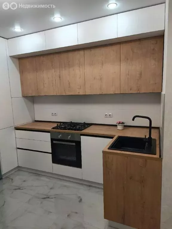 2-комнатная квартира: Ставрополь, улица Рогожникова, 21/1к2 (61 м) - Фото 0