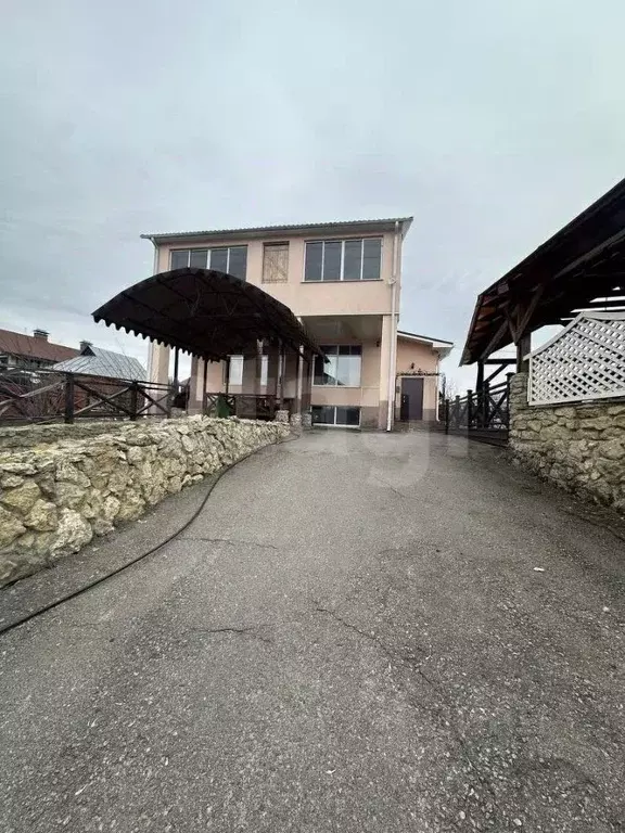 Дом в Воронежская область, Борисоглебск Народная ул., 3 (386 м) - Фото 1