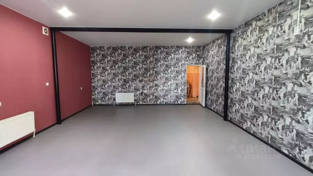 Торговая площадь в Крым, Белогорский район, с. Зеленогорское ул. ... - Фото 1