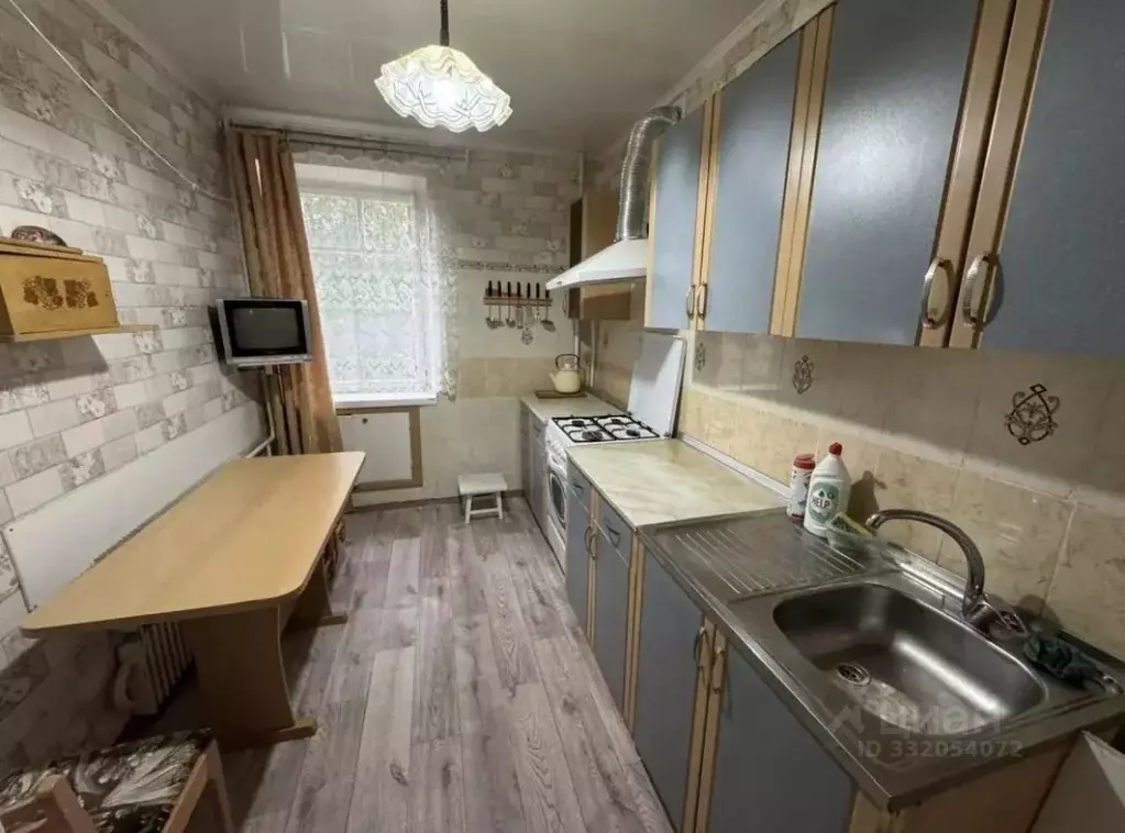 3-к кв. Смоленская область, Рославль 15-й мкр, 23 (58.0 м) - Фото 1
