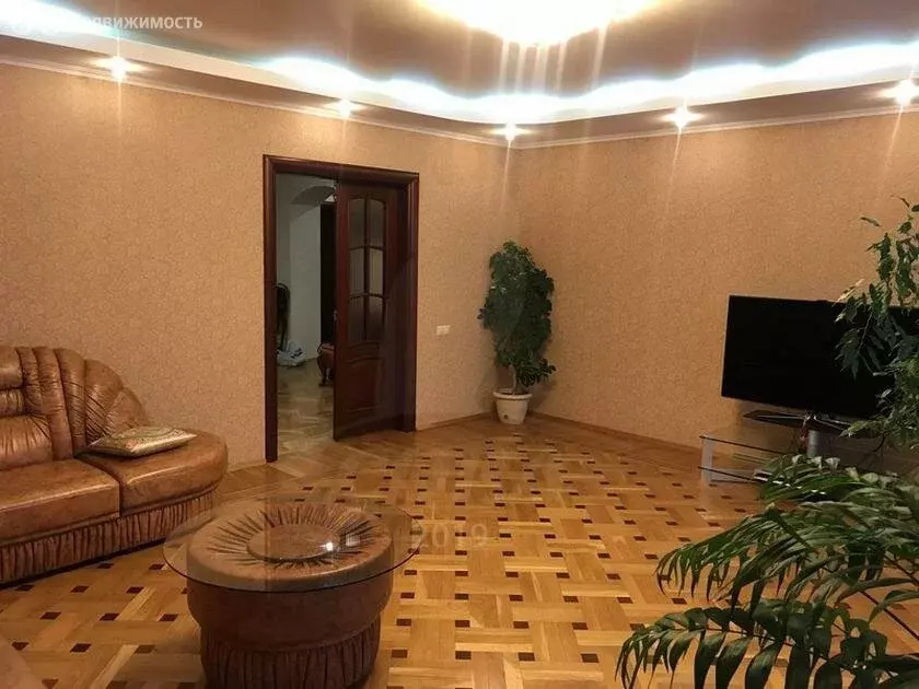 3-комнатная квартира: Тюмень, Широтная улица, 129к4 (130 м) - Фото 1