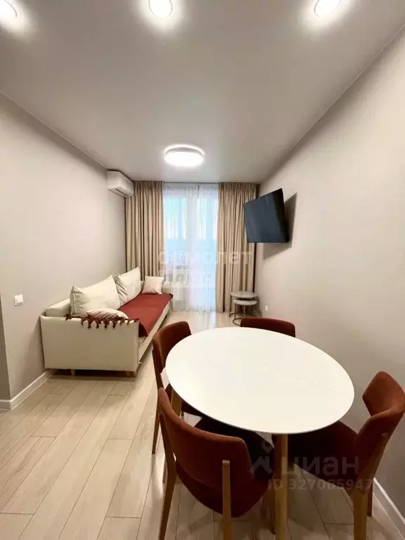 2-к кв. Тюменская область, Тюмень ул. Александра Звягина, 5 (54.2 м) - Фото 1