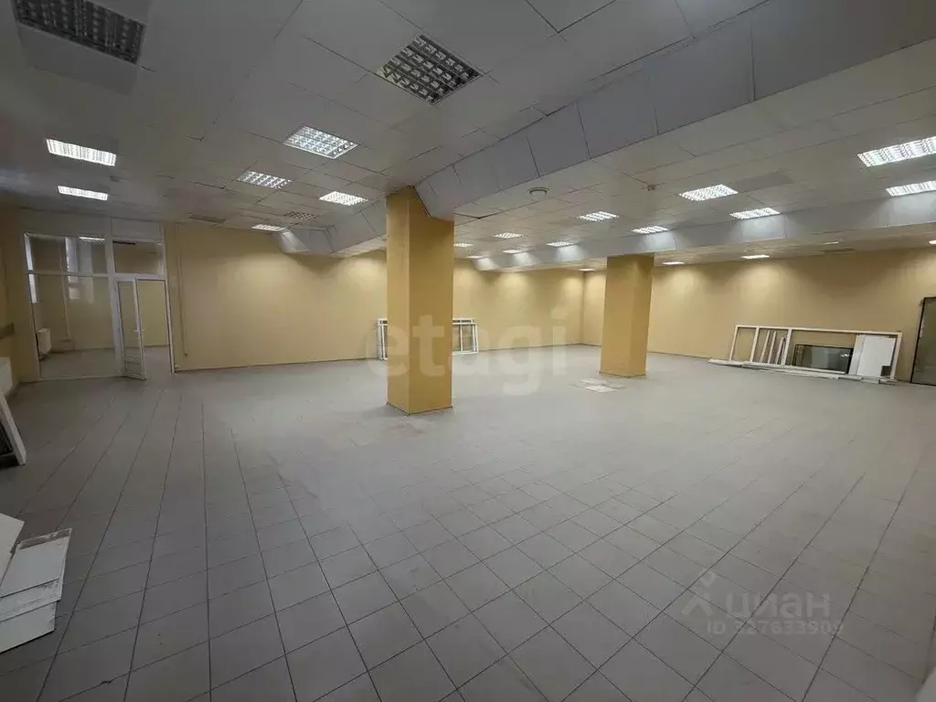 Помещение свободного назначения в Калужская область, Обнинск Киевское ... - Фото 1