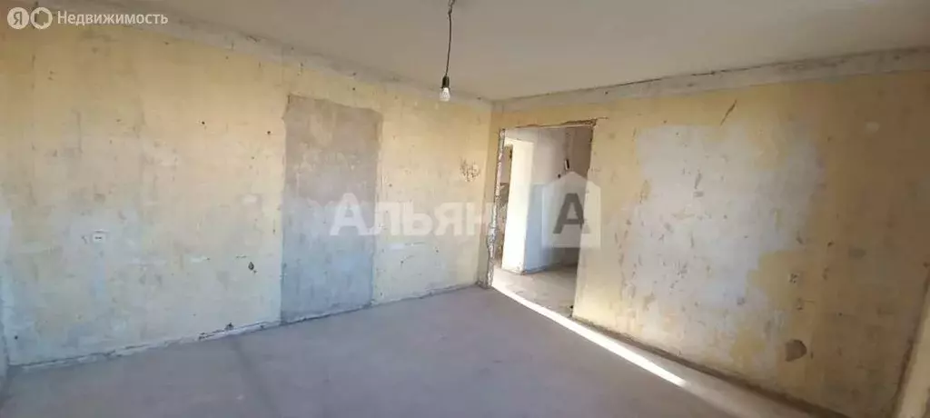 3-комнатная квартира: Каменск-Шахтинский, улица Героев Пионеров, 71Б ... - Фото 1