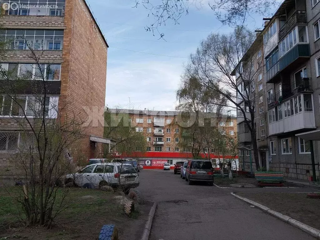 2-комнатная квартира: Черногорск, улица Красных Партизан, 23 (43 м) - Фото 0