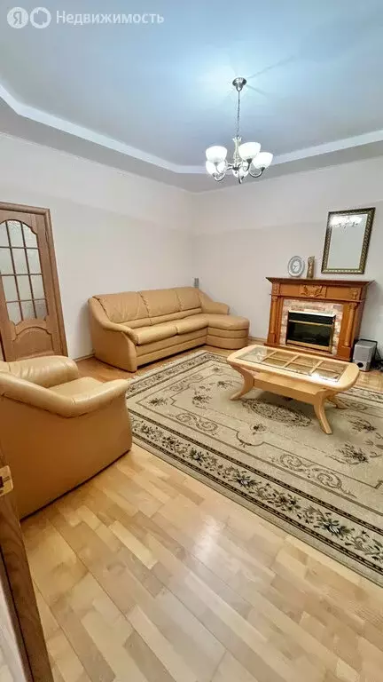 3-комнатная квартира: Казань, улица Вишневского, 49Б (132 м) - Фото 1