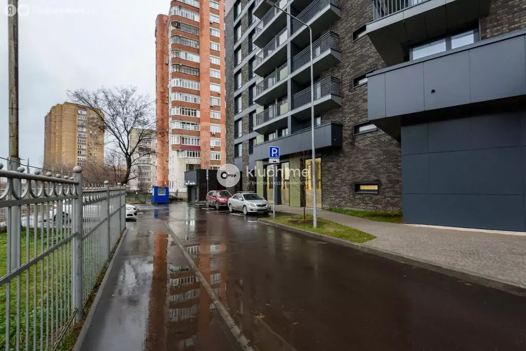 2-комнатная квартира: Казань, улица Хади Атласи, 28 (55.01 м) - Фото 2