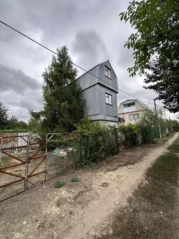 Дом в Саратовская область, Воскресенский район, Елшанское ... - Фото 1