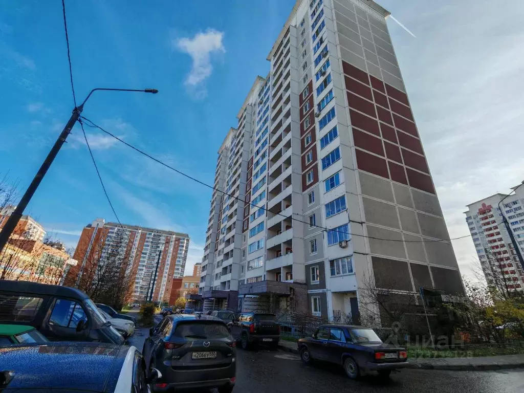 2-к кв. Московская область, Лобня ул. Катюшки, 56 (61.4 м) - Фото 2