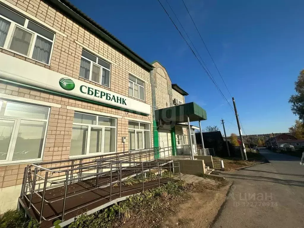 Офис в Удмуртия, Граховский район, с. Грахово ул. Колпакова, 20 (223 ... - Фото 1