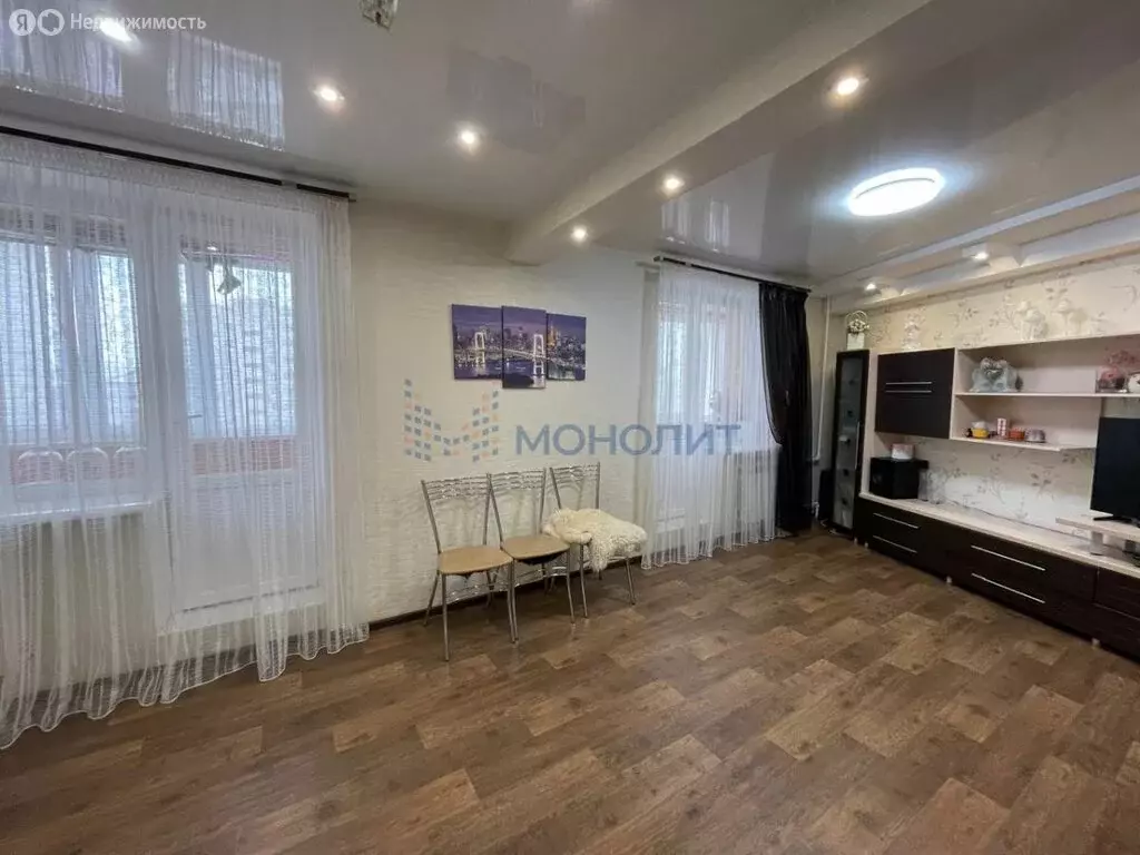 3-комнатная квартира: Чебоксары, бульвар Анатолия Миттова, 11 (81.3 м) - Фото 1