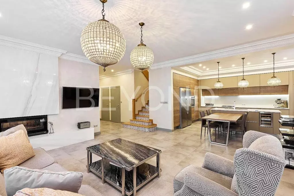 Дом в Санкт-Петербург пос. Лисий Нос, Сосновая ул., 8 (246 м) - Фото 1