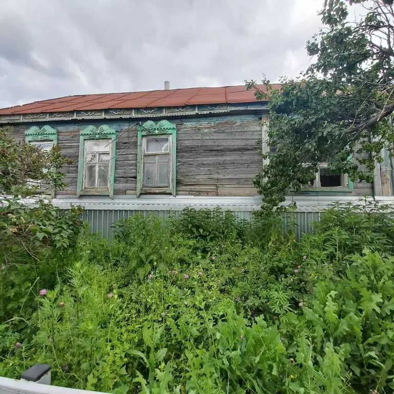 Дом в Саратовская область, Базарно-Карабулакский район, Алексеевское ... - Фото 1