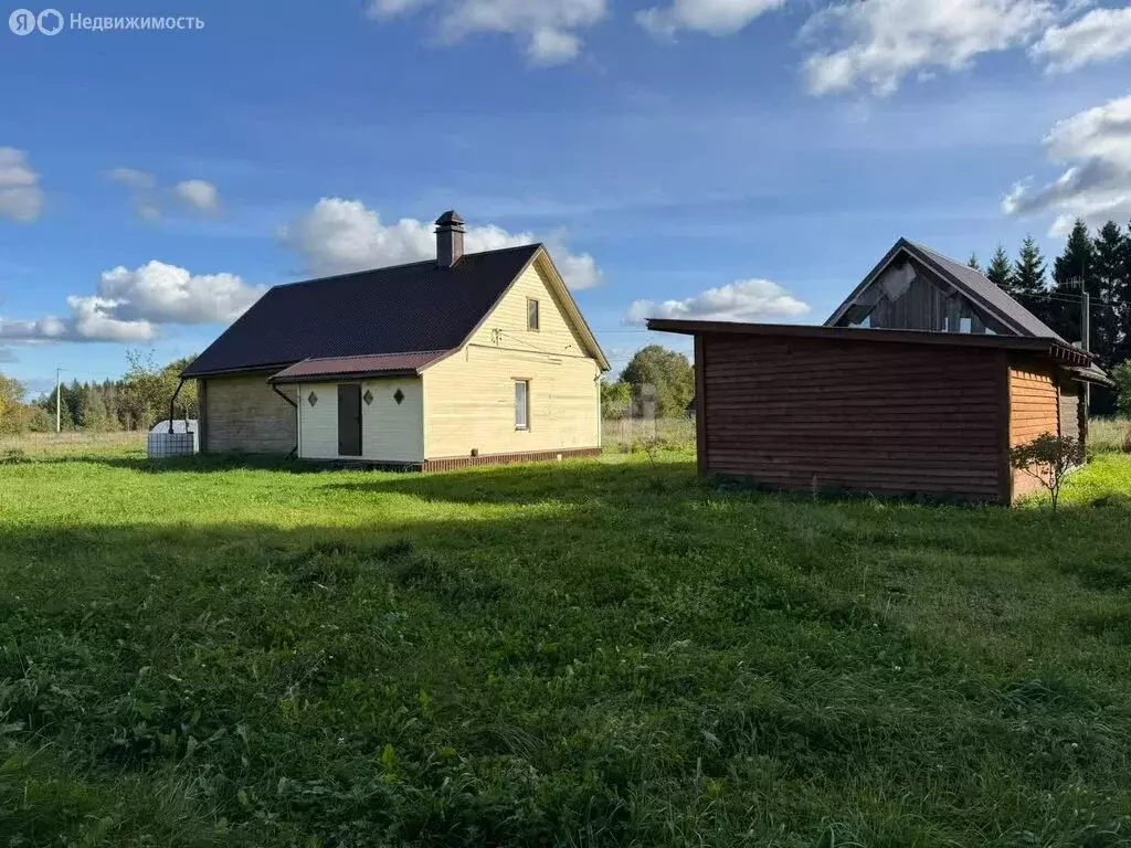 Дом в Псковская область, Печорский муниципальный округ, деревня ... - Фото 0