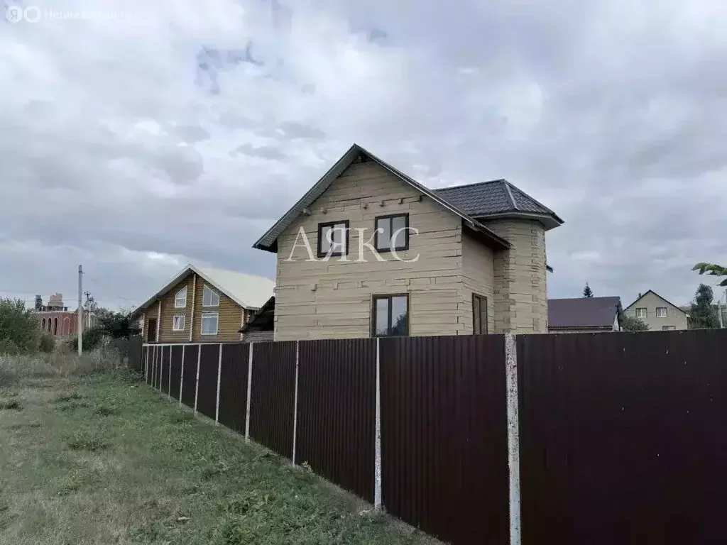 Дом в Ишимбай, улица Салавата Юлаева, 21 (72.1 м) - Фото 1