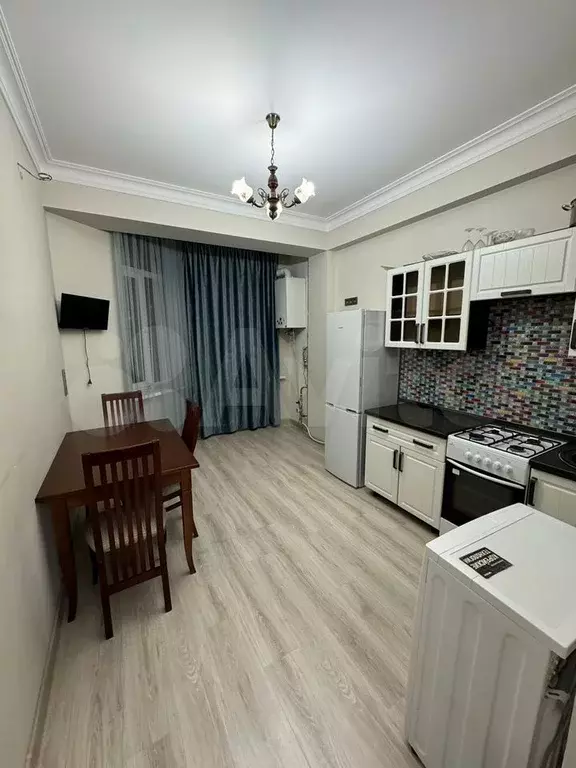 1-к. квартира, 50 м, 7/10 эт. - Фото 1