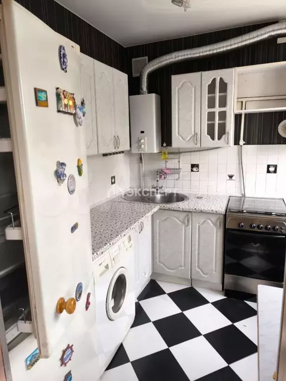 2-к. квартира, 40 м, 4/4 эт. - Фото 1
