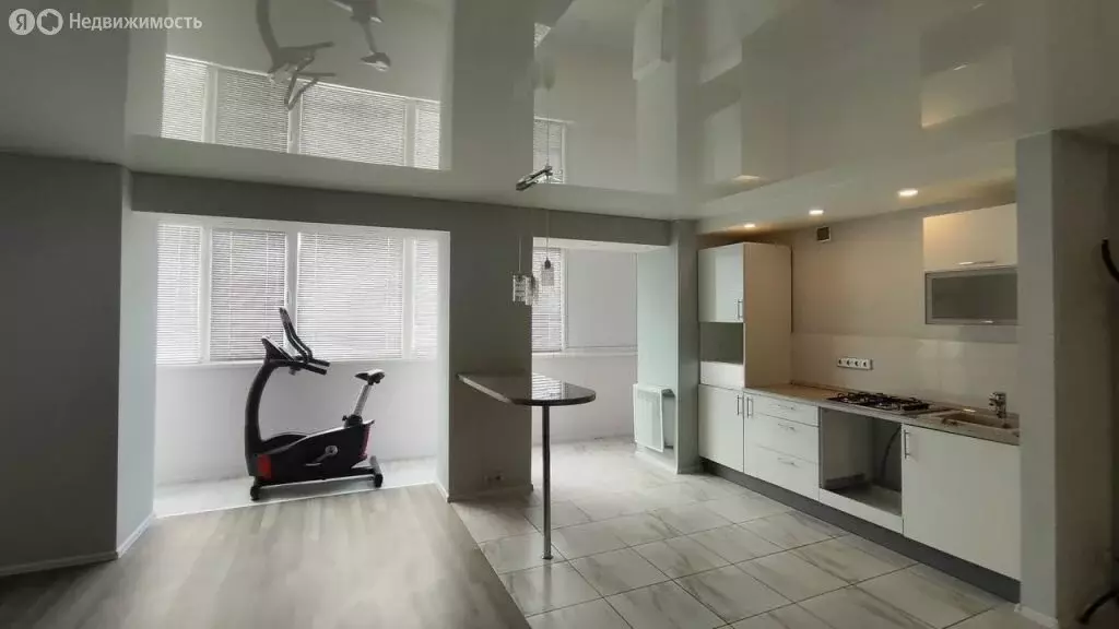 Квартира-студия: Саратов, Крымская улица, 16/24 (54 м) - Фото 1